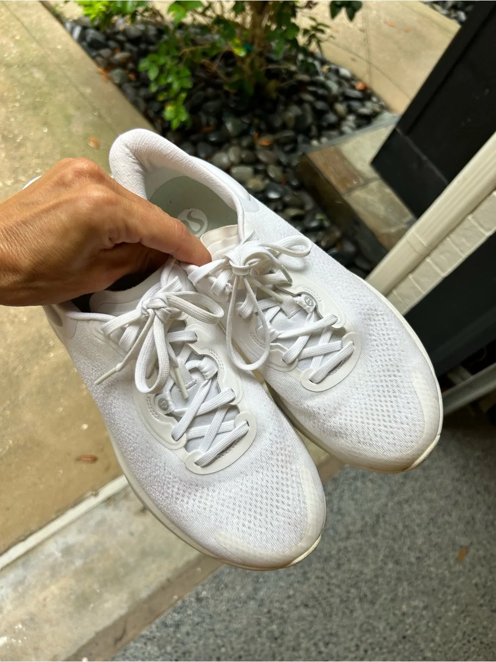 Lululemon 9.5 women’s shoes